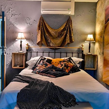 Iszis Guest House ブルームフォンテーン エクステリア 写真