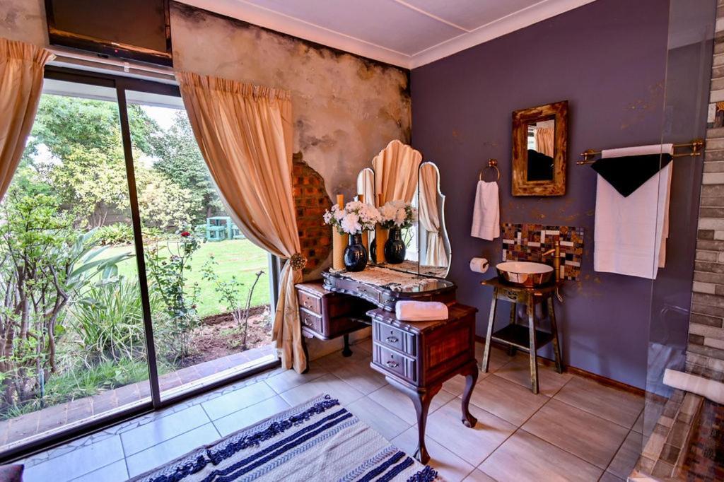 Iszis Guest House ブルームフォンテーン エクステリア 写真
