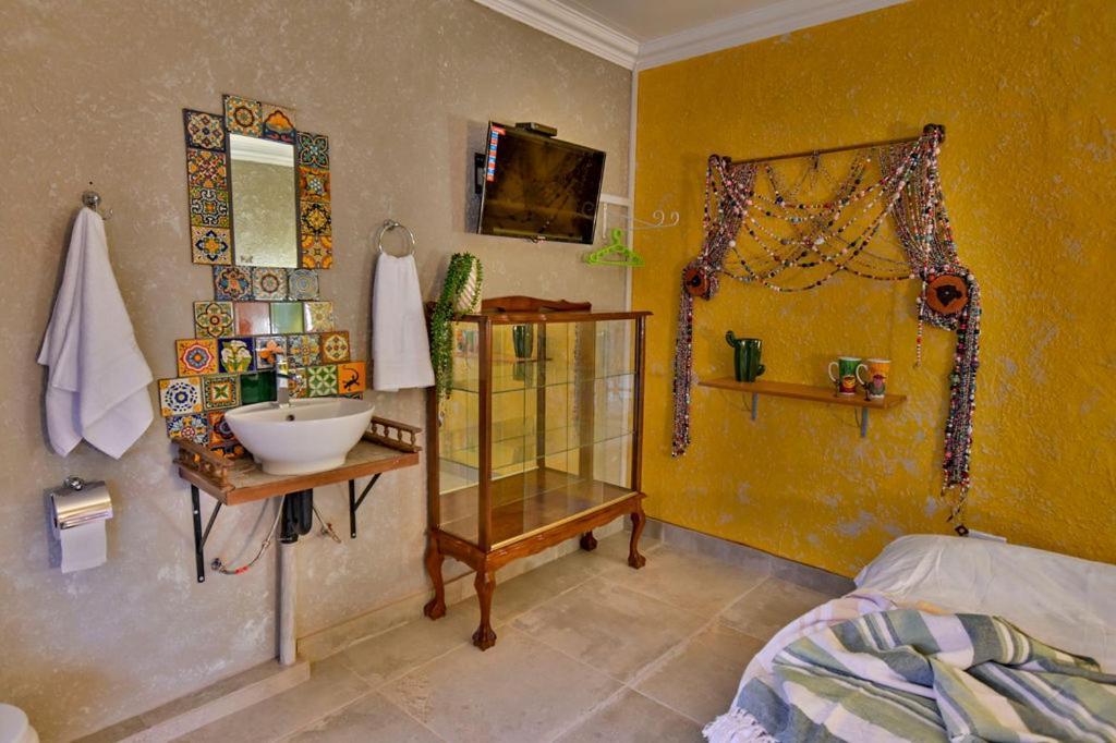 Iszis Guest House ブルームフォンテーン エクステリア 写真