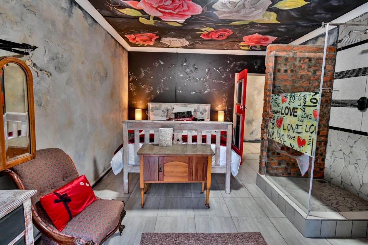 Iszis Guest House ブルームフォンテーン エクステリア 写真