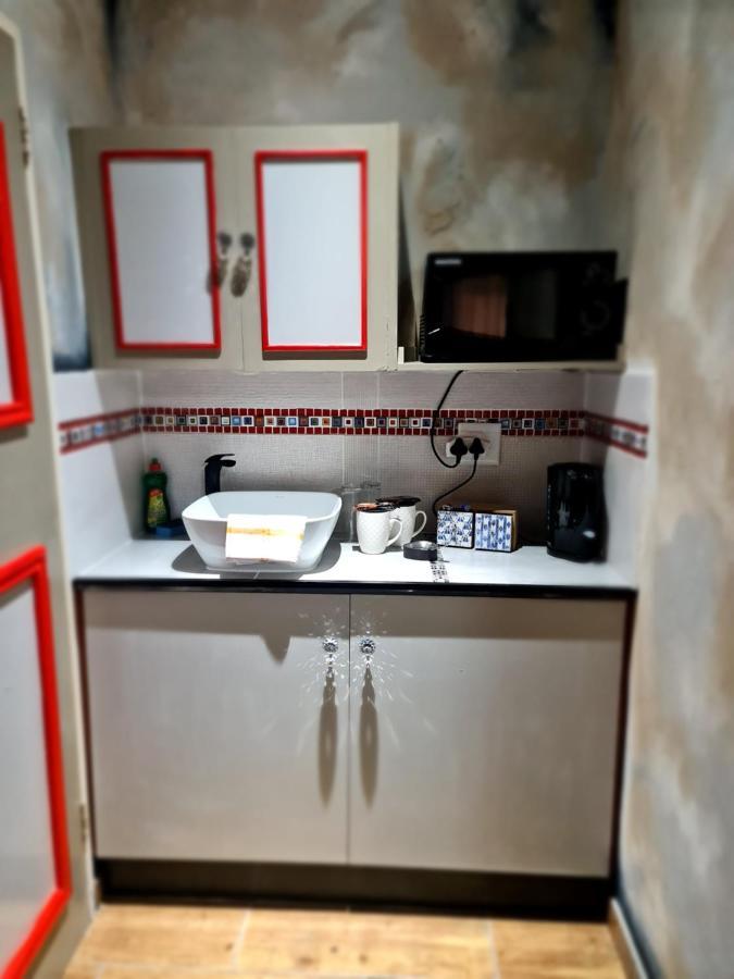 Iszis Guest House ブルームフォンテーン エクステリア 写真